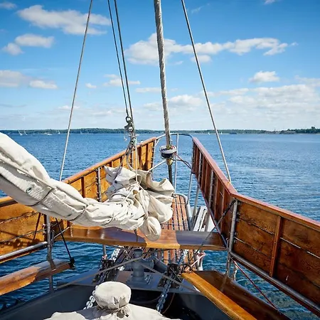 Wasserspiel Am Wittensee - Mit Spielscheune